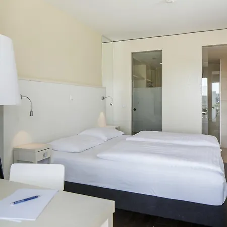 Falkensteiner Premium Senia 돈제페트레케인